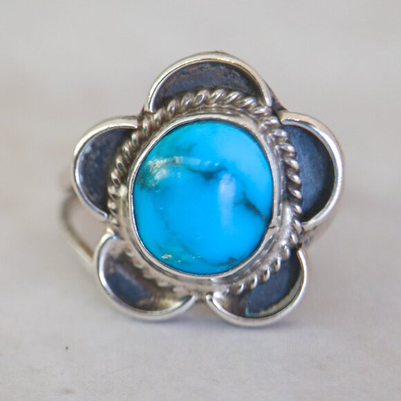 Sterling Turquoise “Petal” Ring — Size 7.25 (Southwestern) - Picture 11 of 12